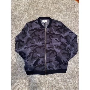 Thin & Soft Zip Up Top